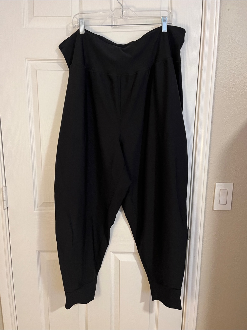 Old Navy Black Powersoft 7/8 Joggers 3x